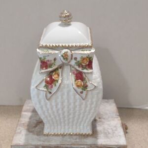 Royal Albert Country Roses Cookie Jar